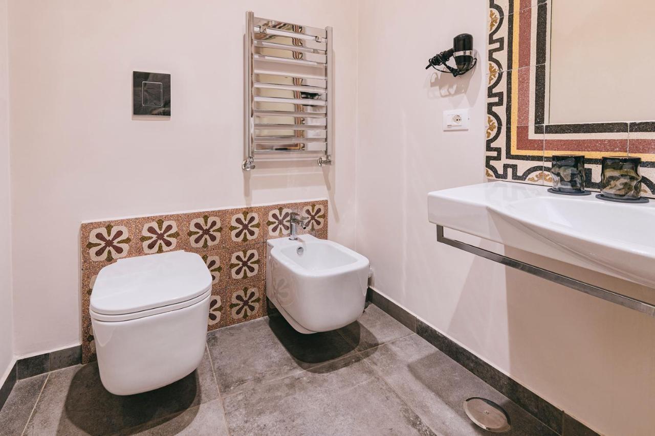 La Smorfia Hotel Napoli Ngoại thất bức ảnh