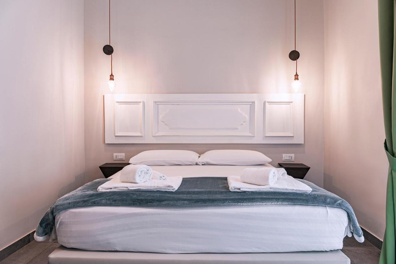 La Smorfia Hotel Napoli Ngoại thất bức ảnh
