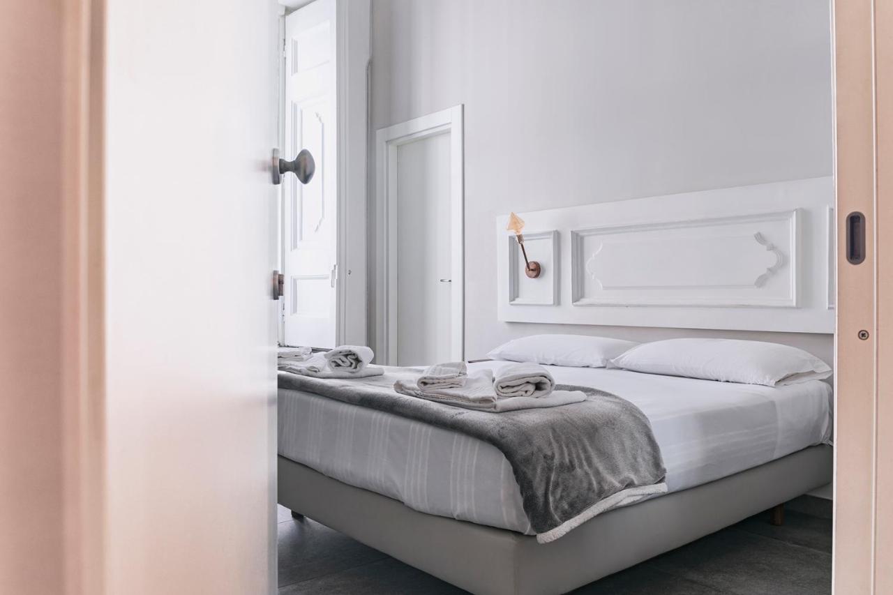 La Smorfia Hotel Napoli Ngoại thất bức ảnh